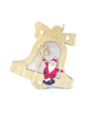 Adorno de madera con luces de navidad