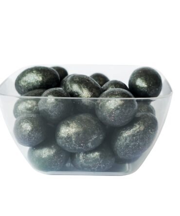 Esfera negra de Maní con chocolates